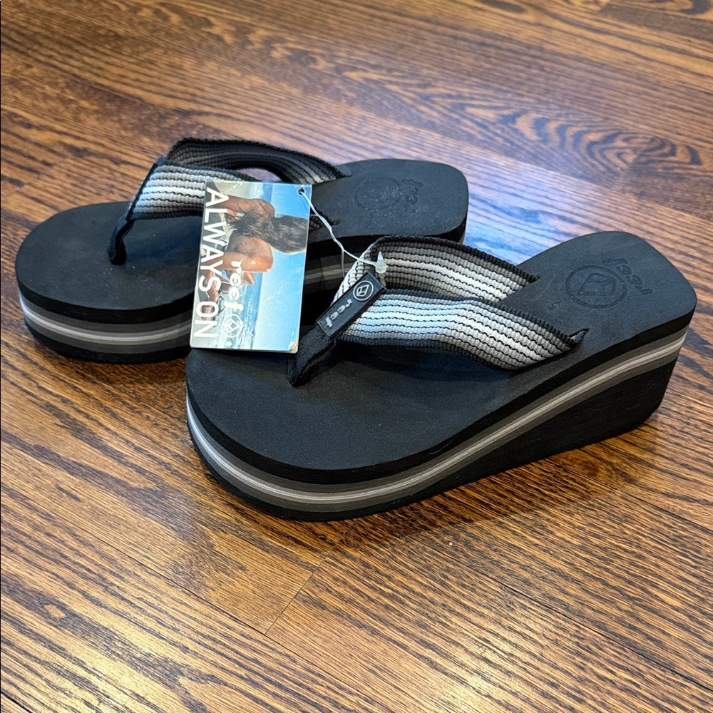 NWT Reef sz 5 Raye Platform wedge flip flop thong sandal black gray white
